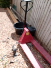 Clarke   2 Tonne  Pallet Truck