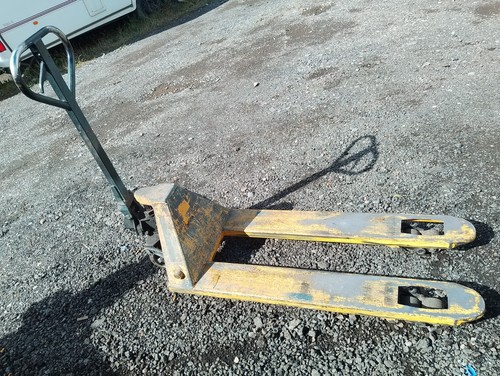 Pallet truck 2500kg - pallet,