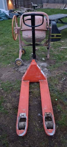 Toyota pallet truck - truck,