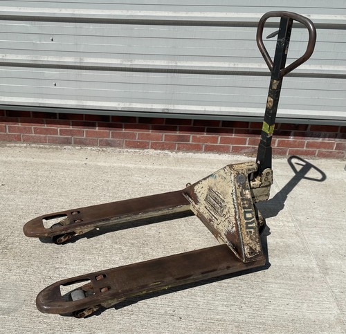 2300kg crown wide fork - 2300kg, pallet