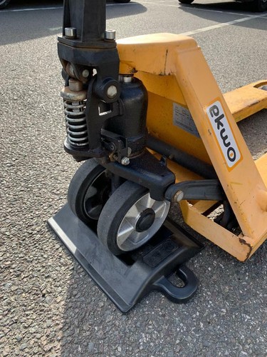 Pallet truck chock stop black - truck,
