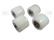 1 PALLET TRUCK NYLON ROLLERS