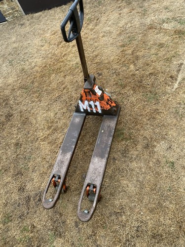Toyota manual pallet truck - manual,