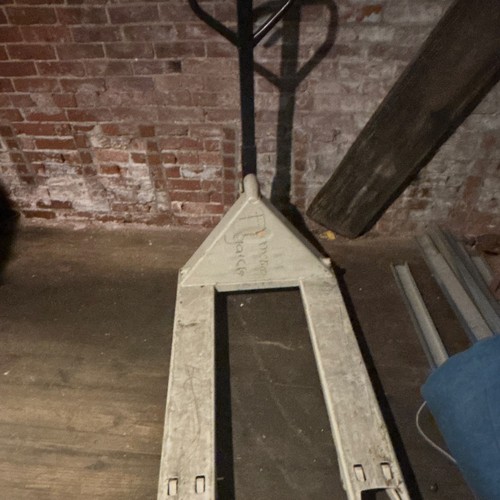 Manual pallet jack - manual,