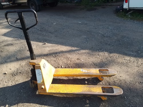 Pallet truck 2500kg - pallet,