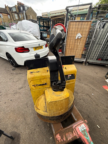 Yale electric pallet truck - pallet, /